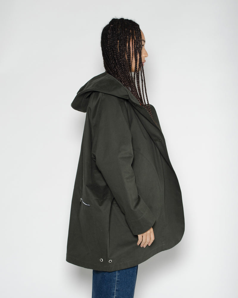 Trench kaki de galles pret pour partir