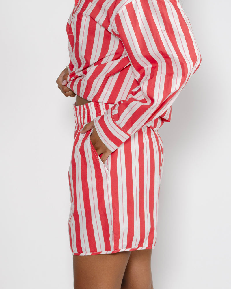 Short petite mendigote