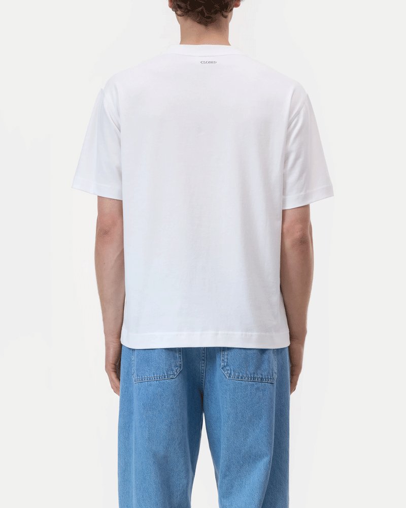 Tee shirt closed