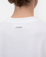 Tee shirt closed