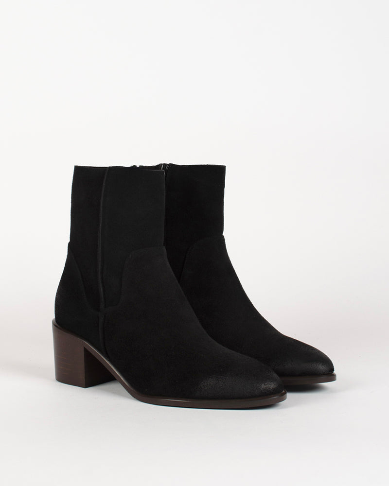 Boots tania