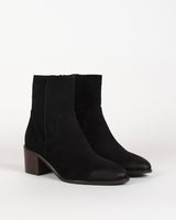 Boots tania