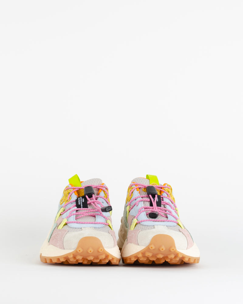 Baskets flower mountain