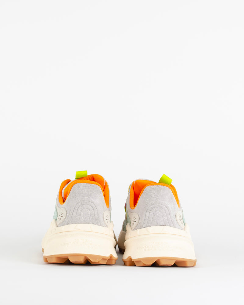 Baskets flower mountain