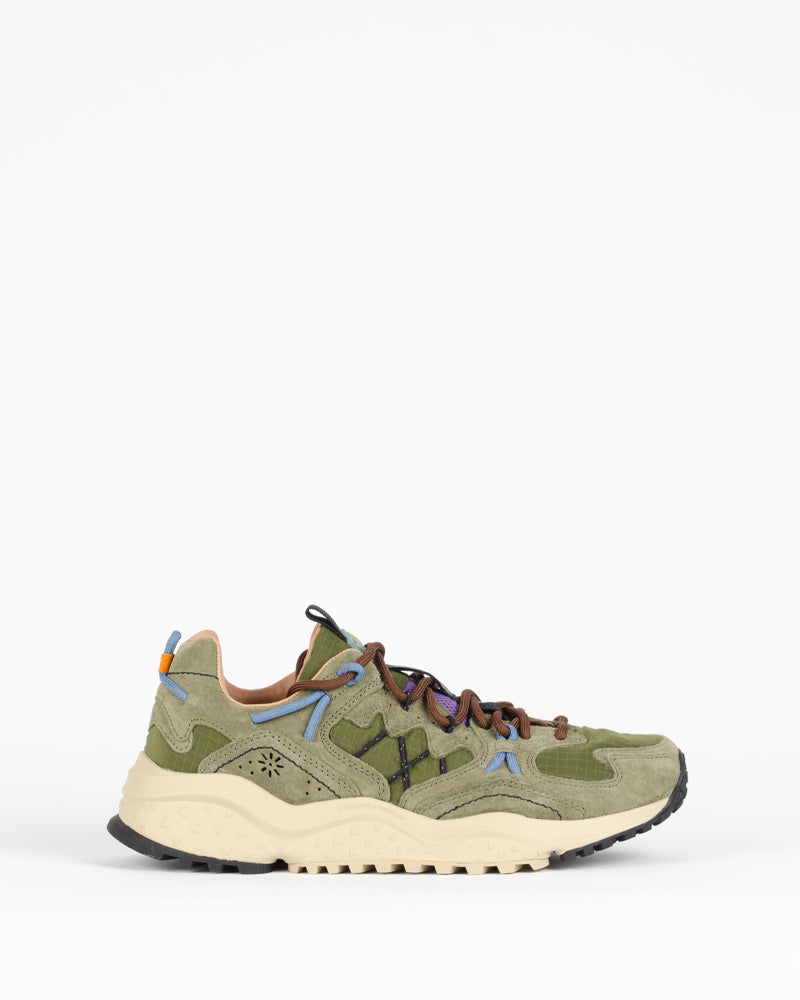 Baskets flower mountain men