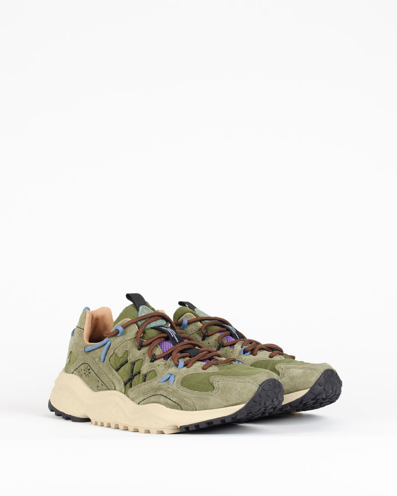 Baskets flower mountain men