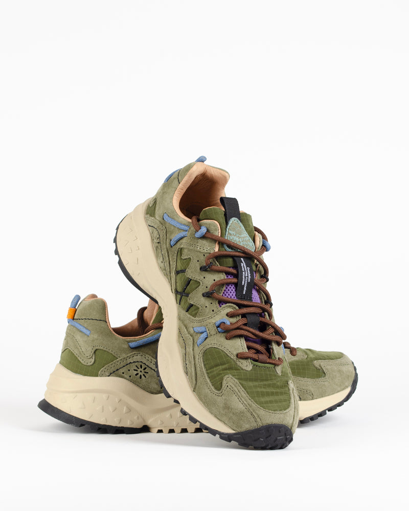 Baskets flower mountain men