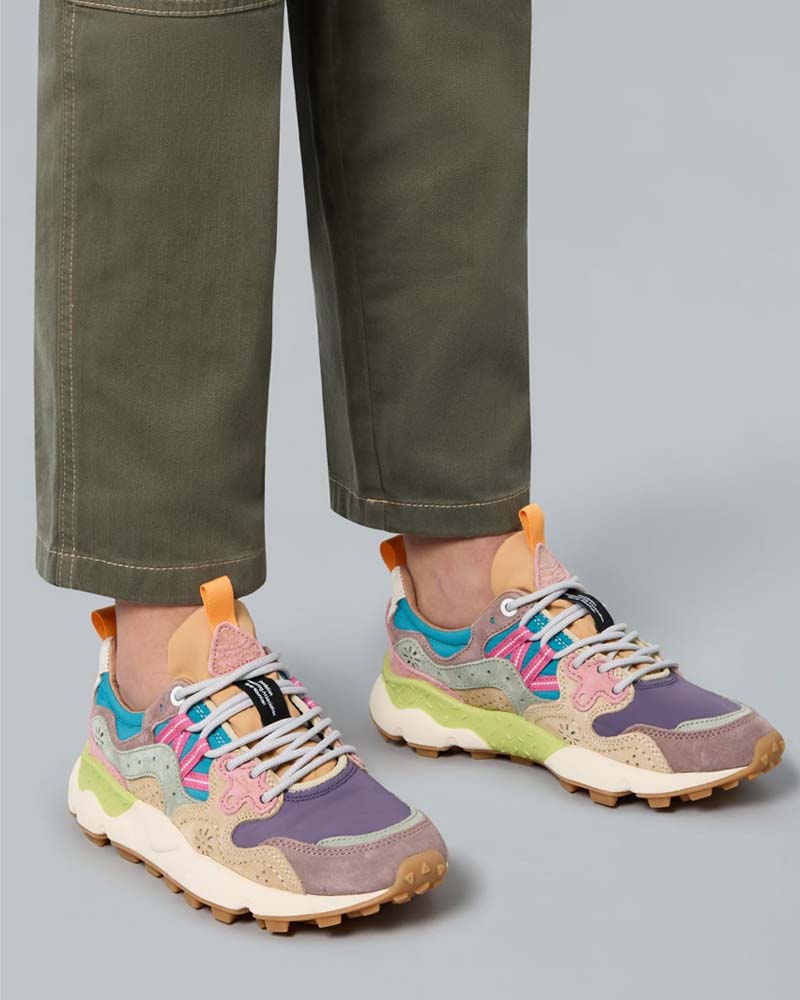 Baskets flower mountain