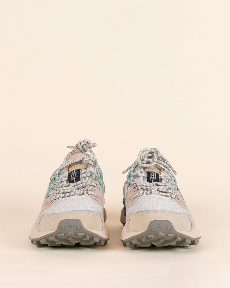 Baskets flower mountain