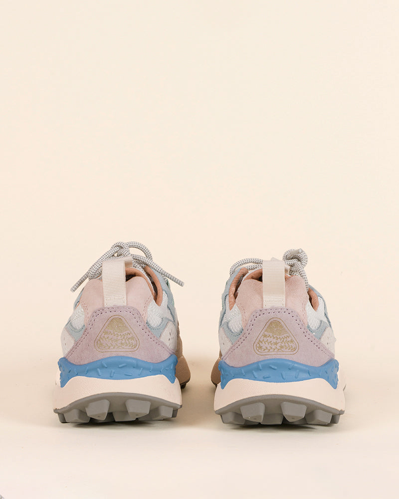 Baskets flower mountain