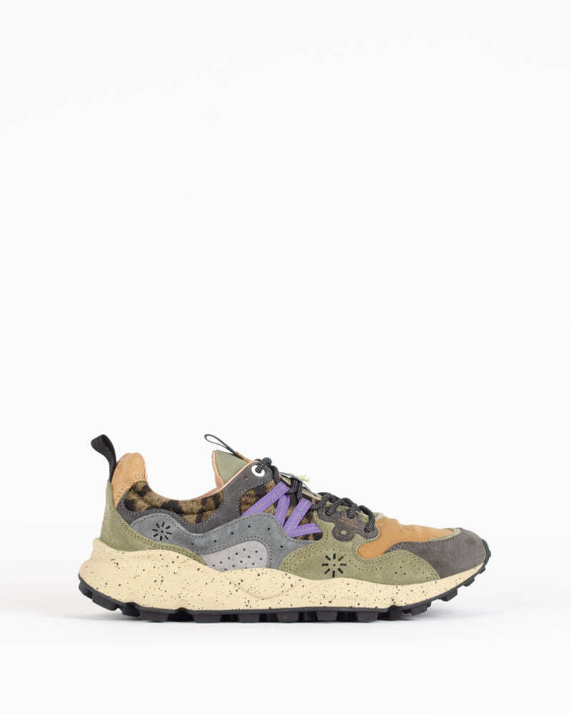 Baskets flower mountain men