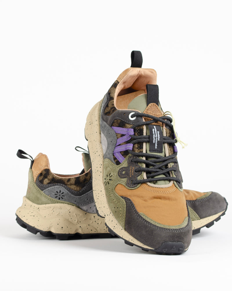 Baskets flower mountain men