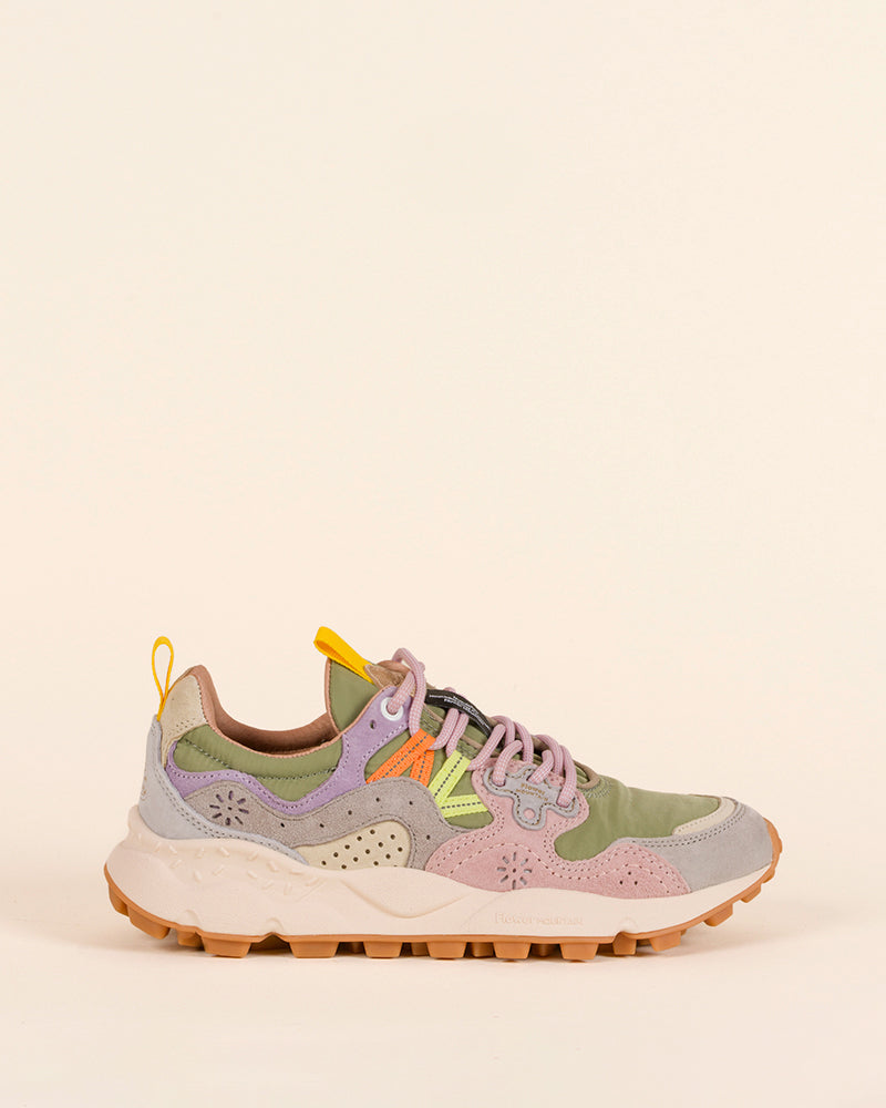 Baskets flower mountain