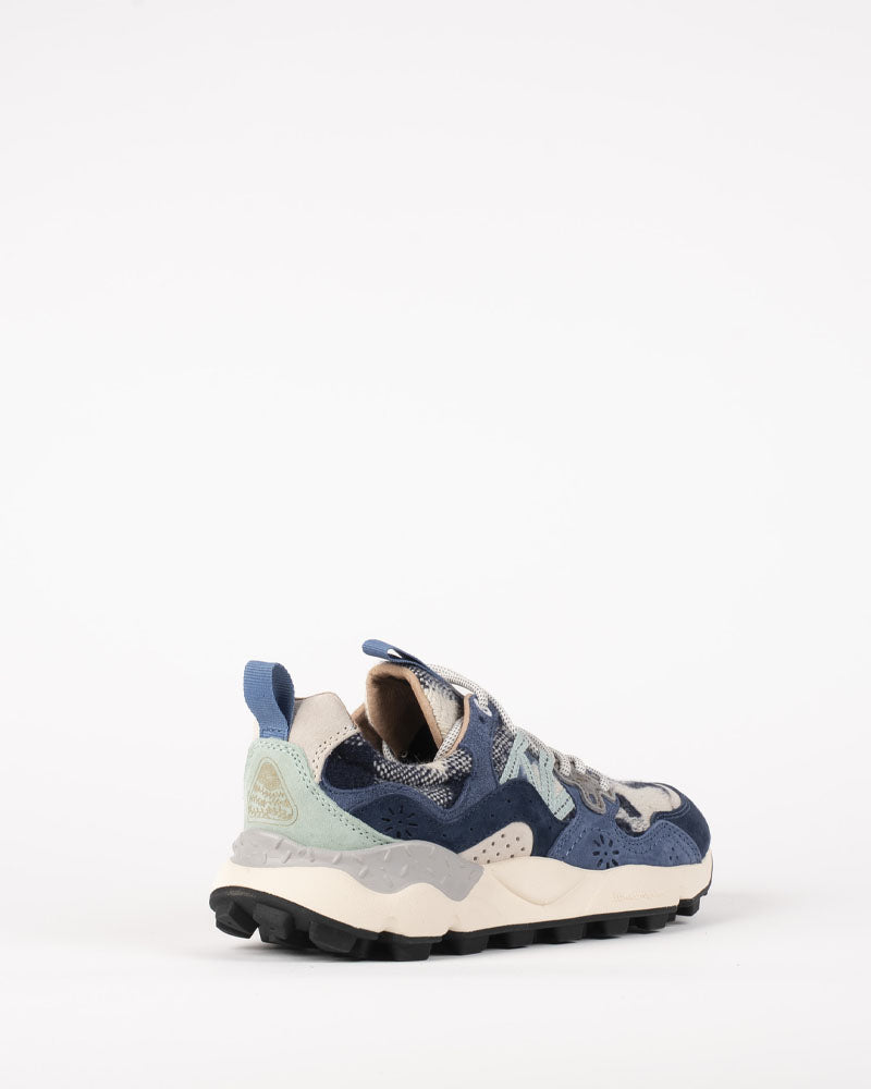 Baskets flower mountain