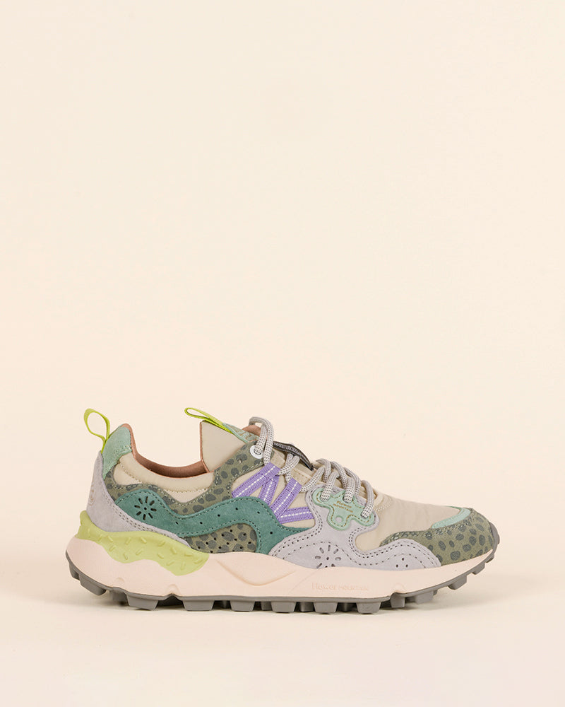 Baskets flower mountain