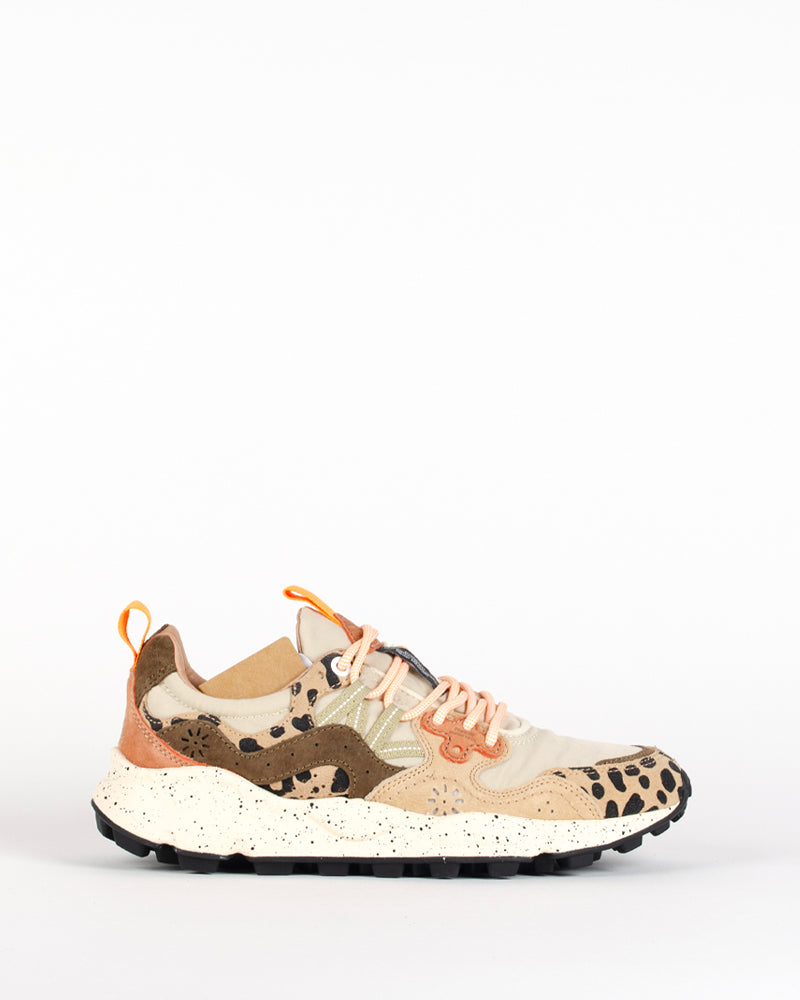 Baskets flower mountain