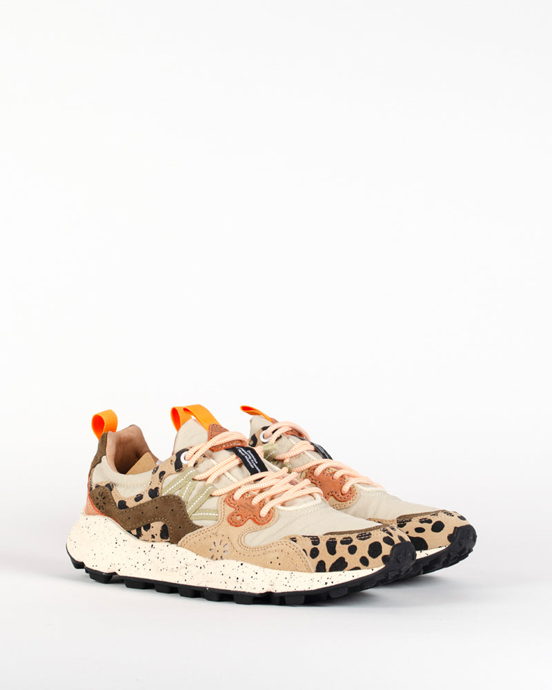 Baskets flower mountain