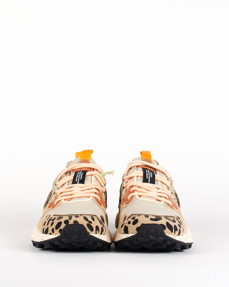 Baskets flower mountain