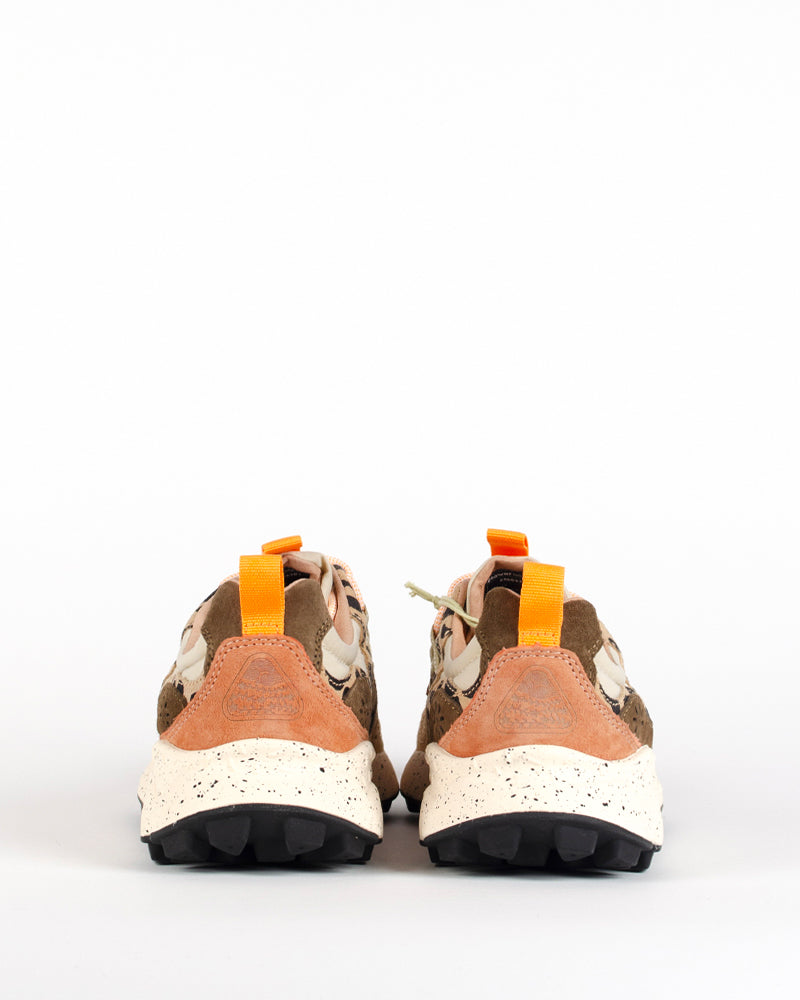 Baskets flower mountain