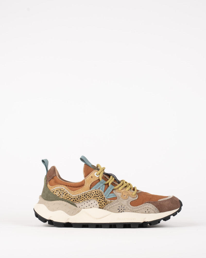 Baskets flower mountain