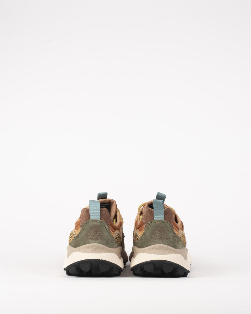 Baskets flower mountain