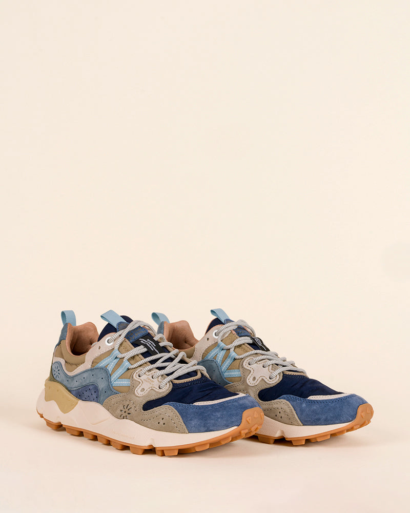 Baskets flower mountain men