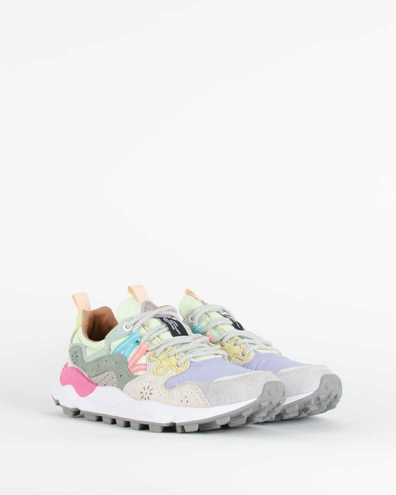 Baskets flower mountain