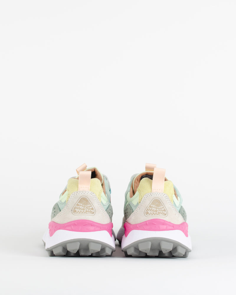 Baskets flower mountain