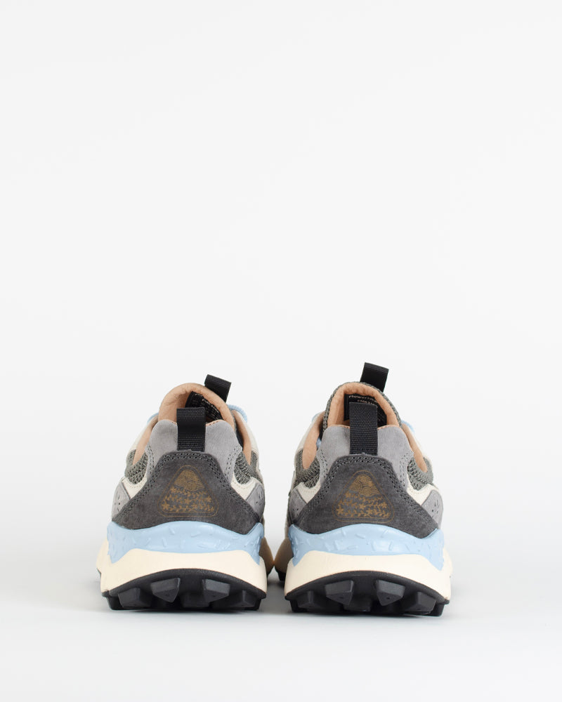 Baskets flower mountain men