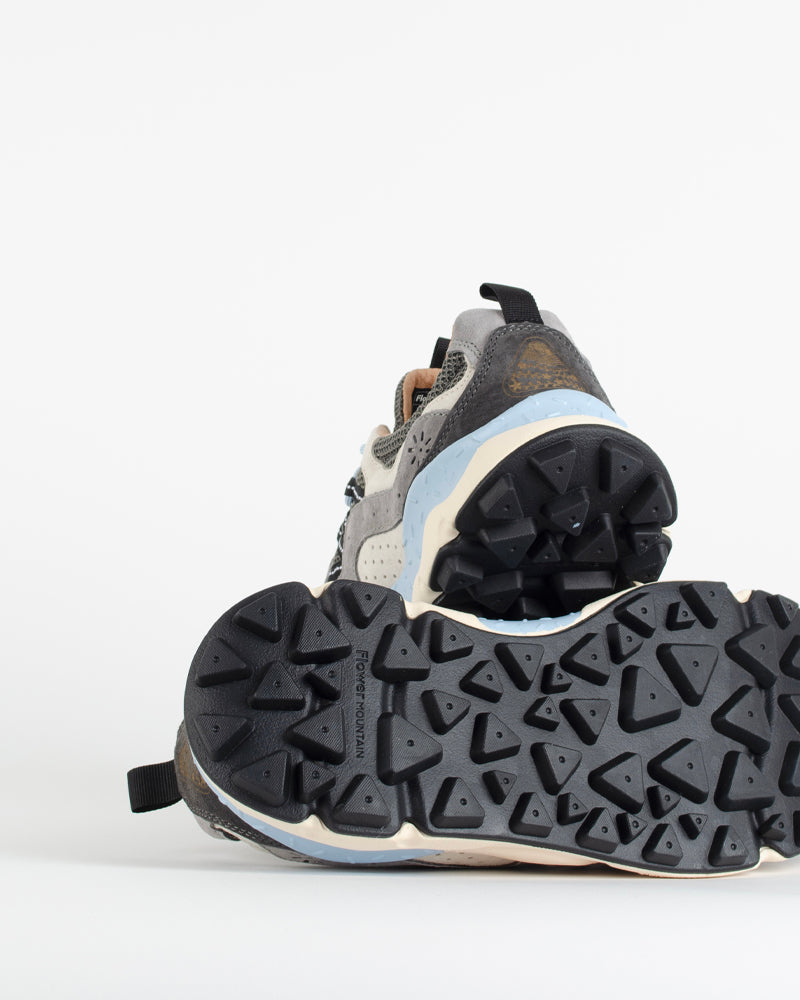 Baskets flower mountain men