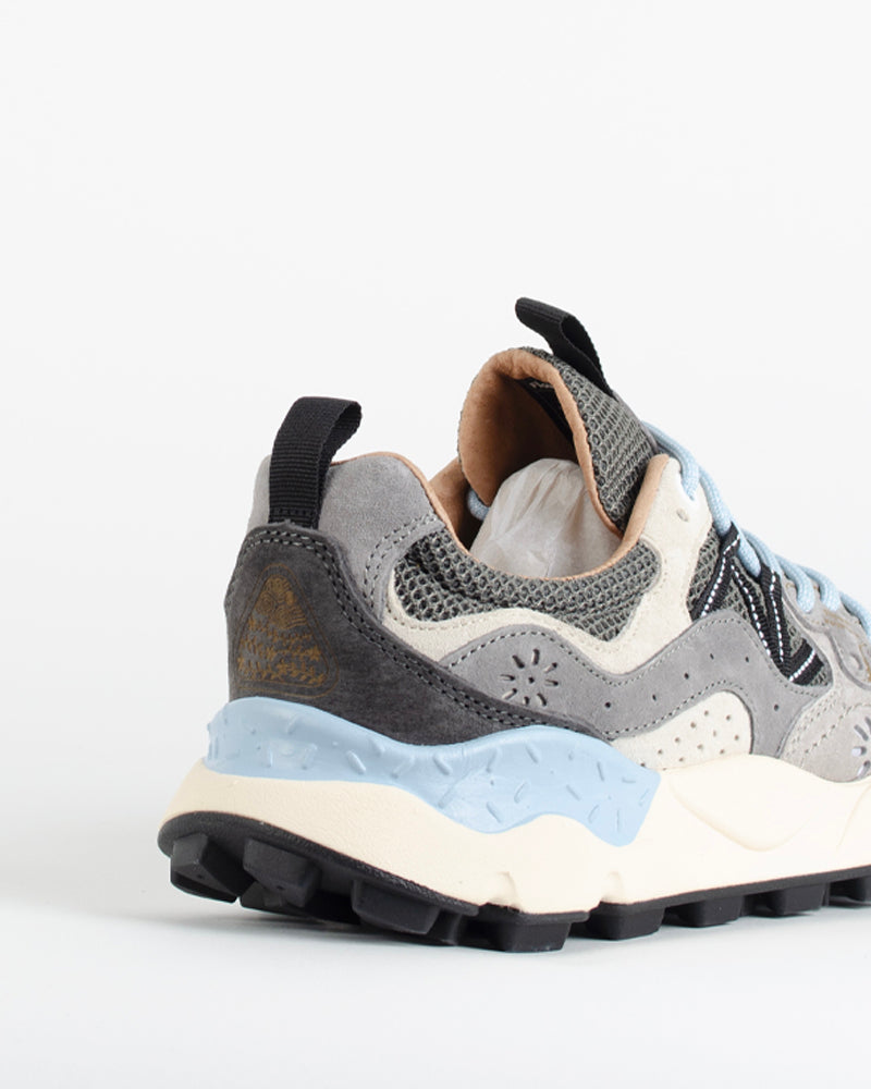 Baskets flower mountain men