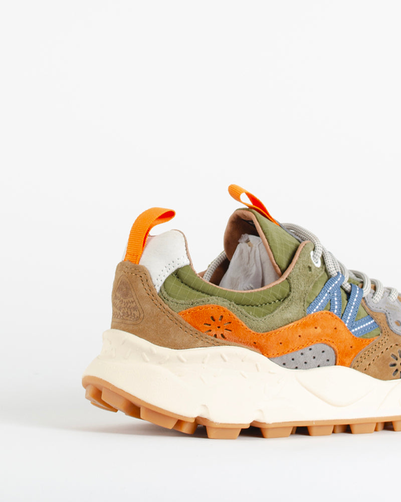 Baskets flower mountain men