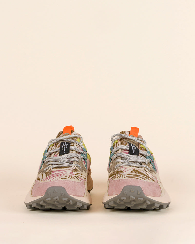 Baskets flower mountain