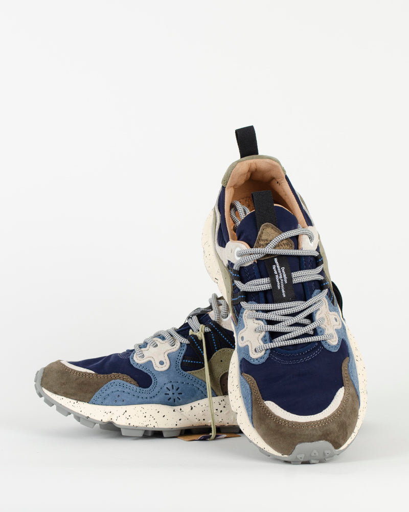 Baskets flower mountain men