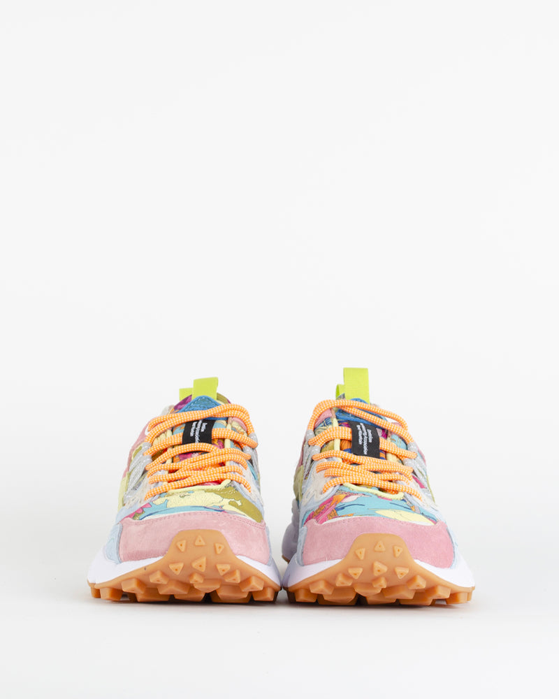 Baskets flower mountain