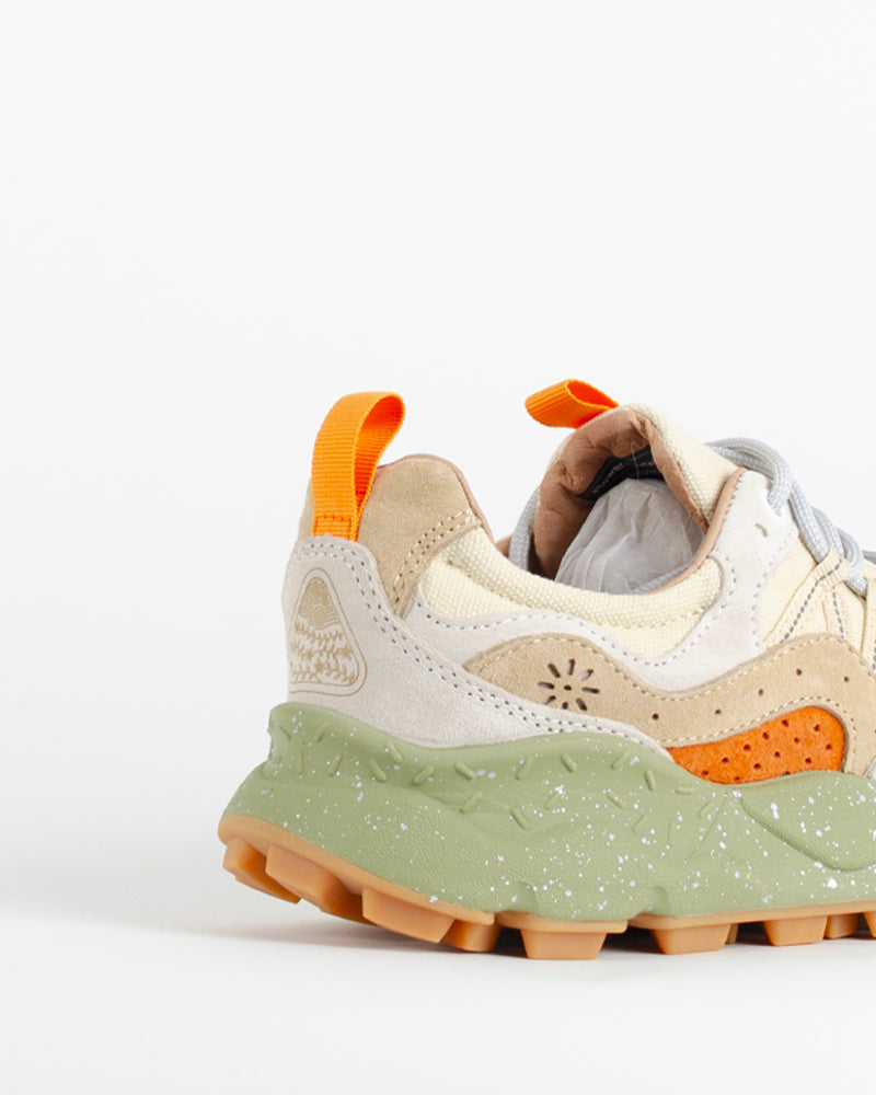 Baskets flower mountain men