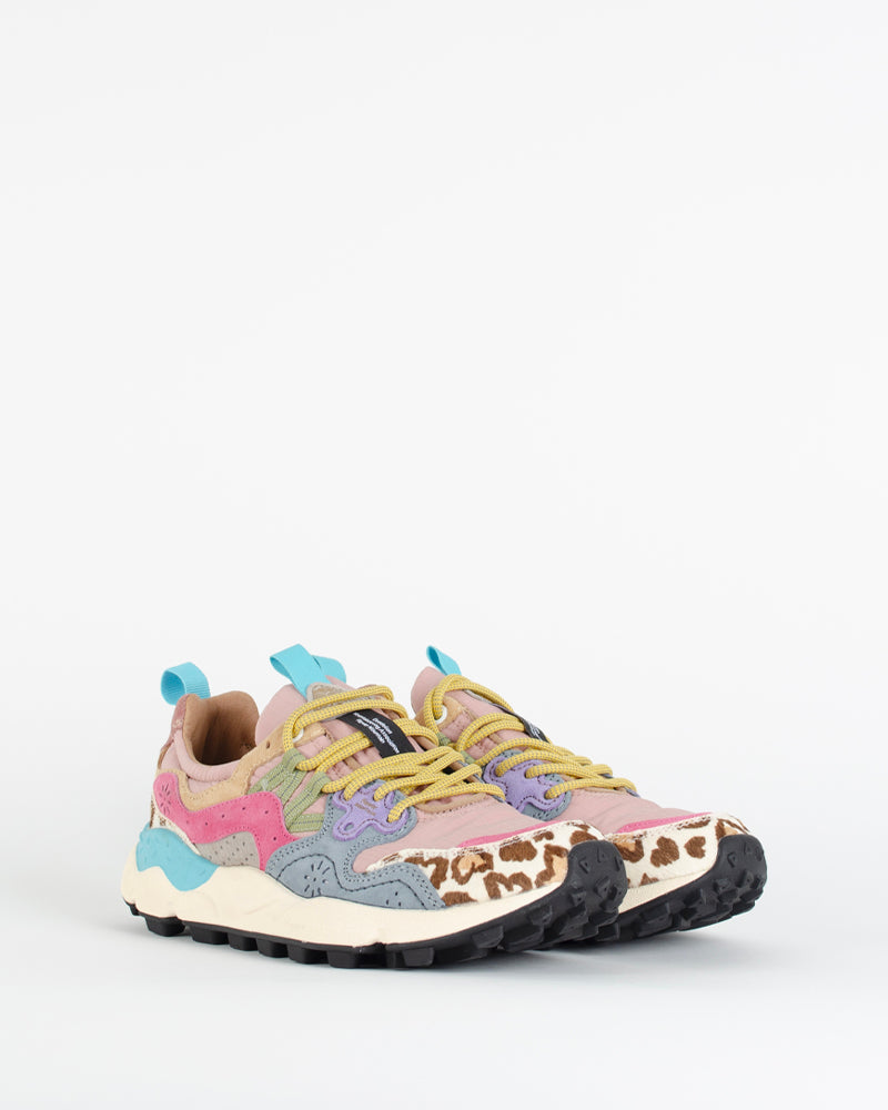 Baskets flower mountain