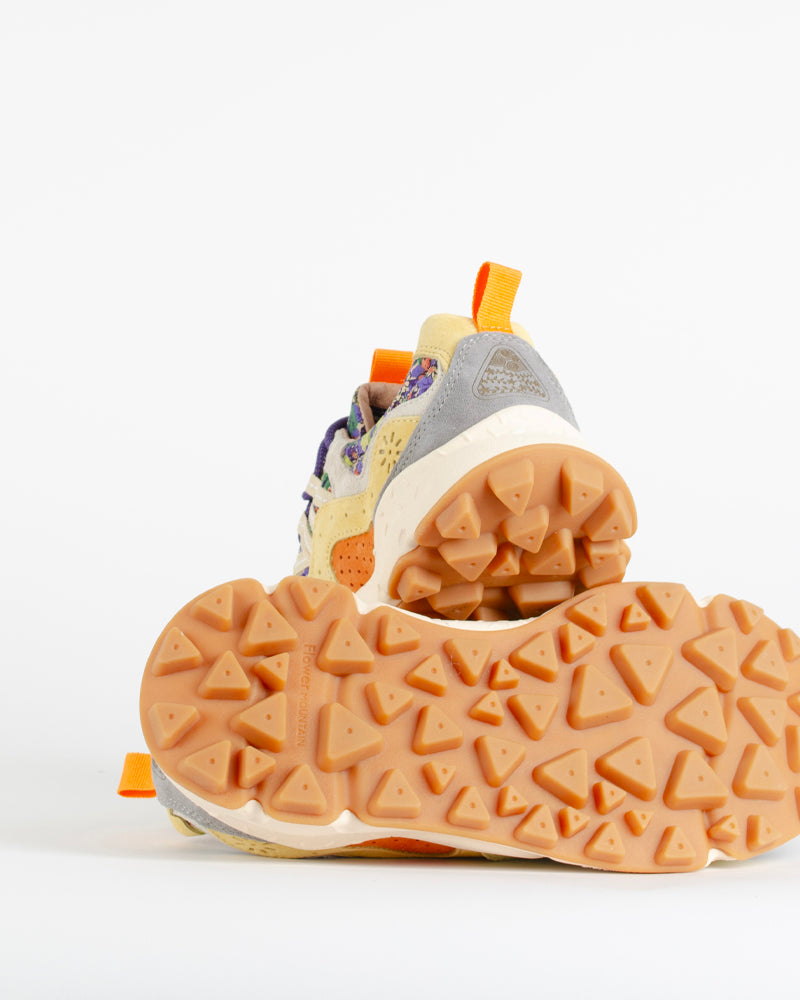 Baskets flower mountain