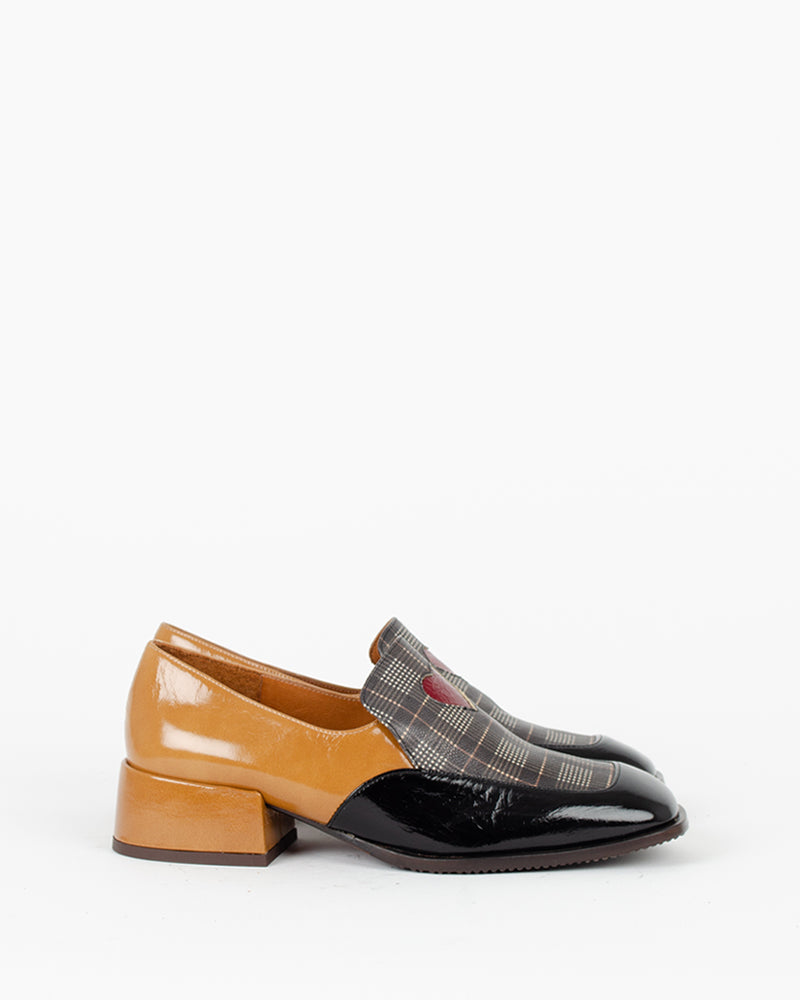 Mocassins chie mihara