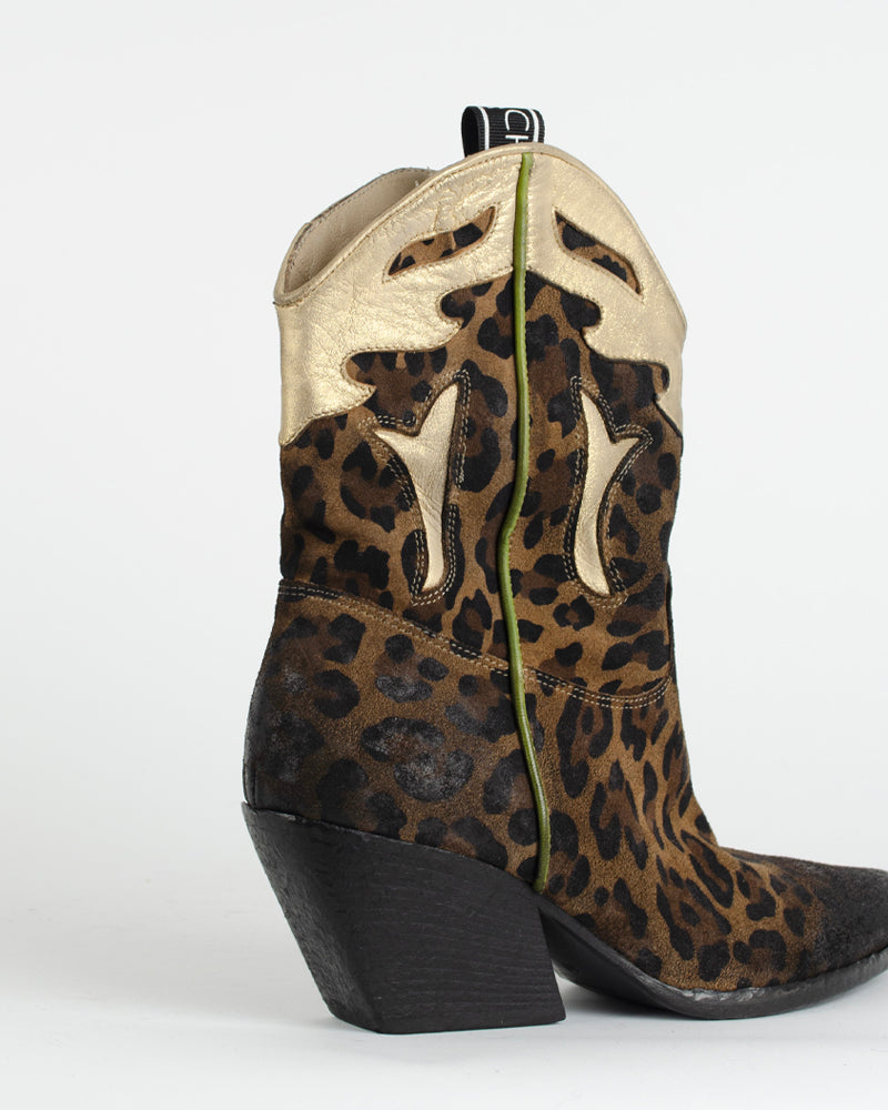 Santiags ELENA IACHI - Tiag elena iachi