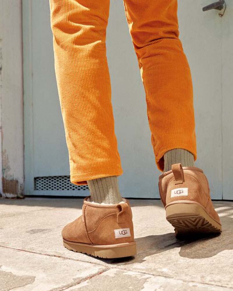 Boots &amp; Bottines UGG MEN - Boots classic ultra mini ugg men