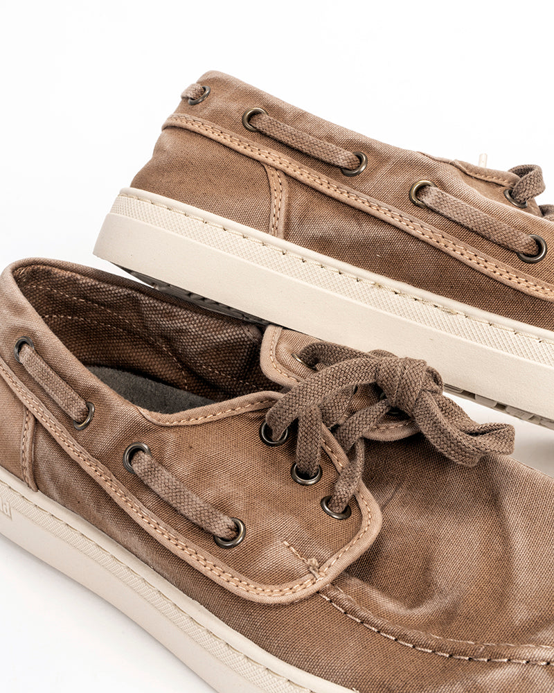 Bateau natural world