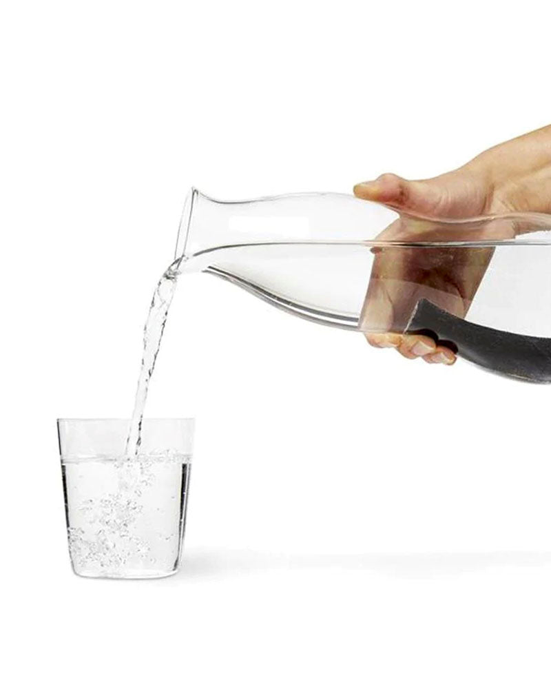 Carafe avec charbon black+blum