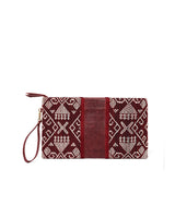Pochette claris virot couleur Bordeaux