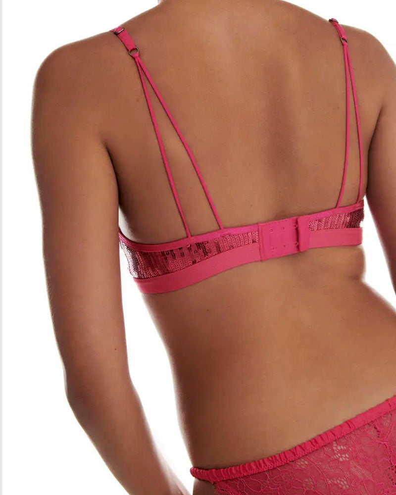 Triangle nightrider love stories