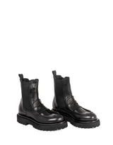 Boots officine creative